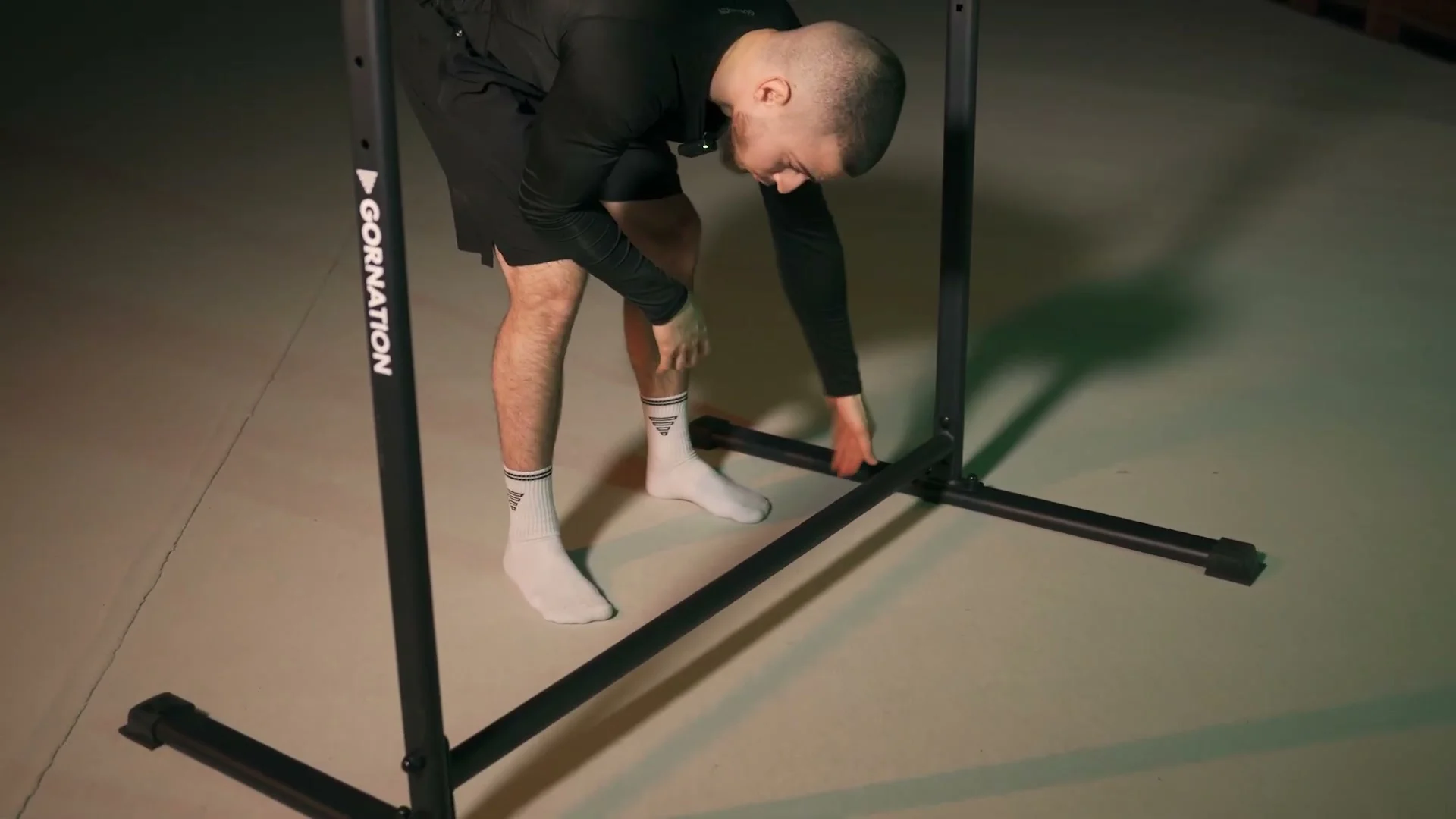Daniel Hristov checking the added bottom stabilization bar on the Gornation Static Bar 2 frame